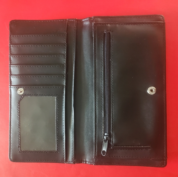 Kenneth Cole Reaction silver wallet - Picture 2 of 8